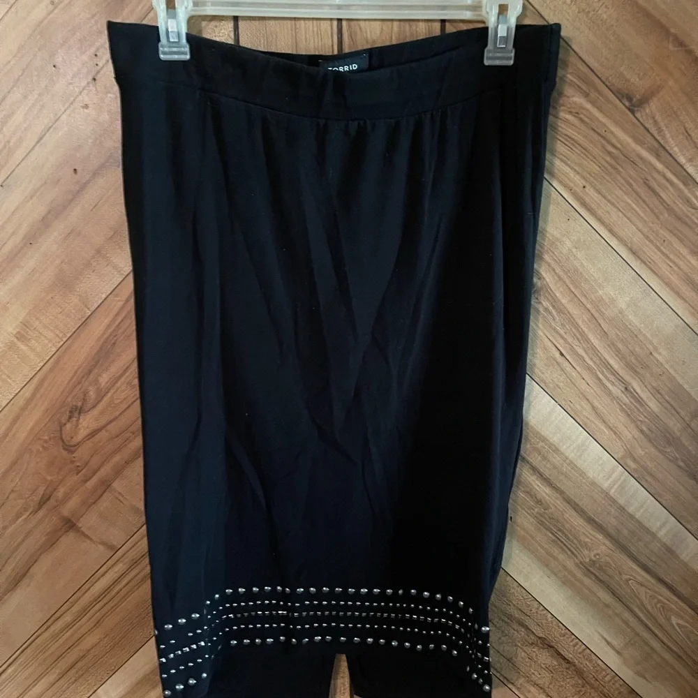 Torrid Plus Size Large 14 Black Knee Length Studded Skirt